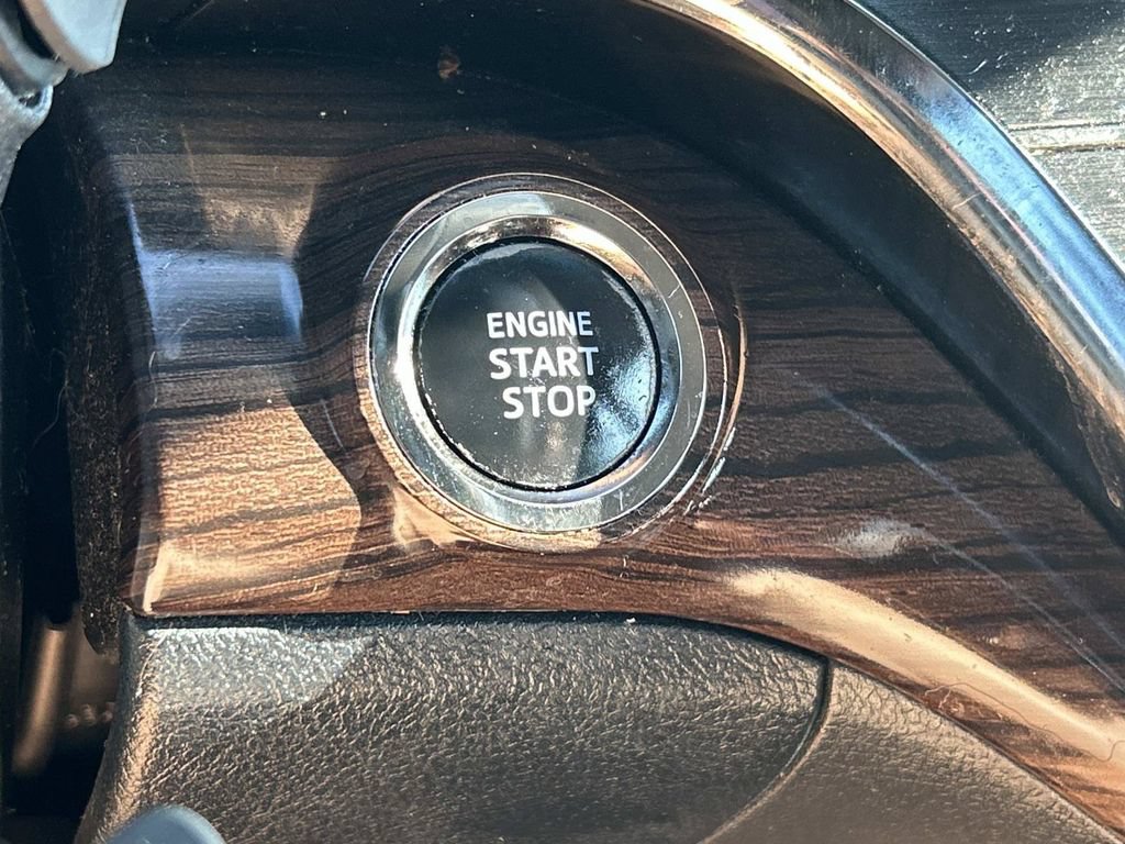 Used 2015 Toyota Avalon XLE FWD image 31