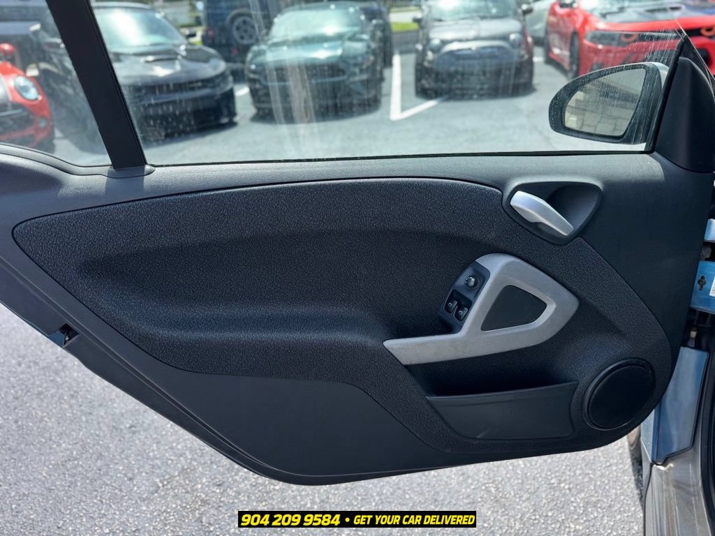 Used 2008 smart fortwo Coupe RWD image 13