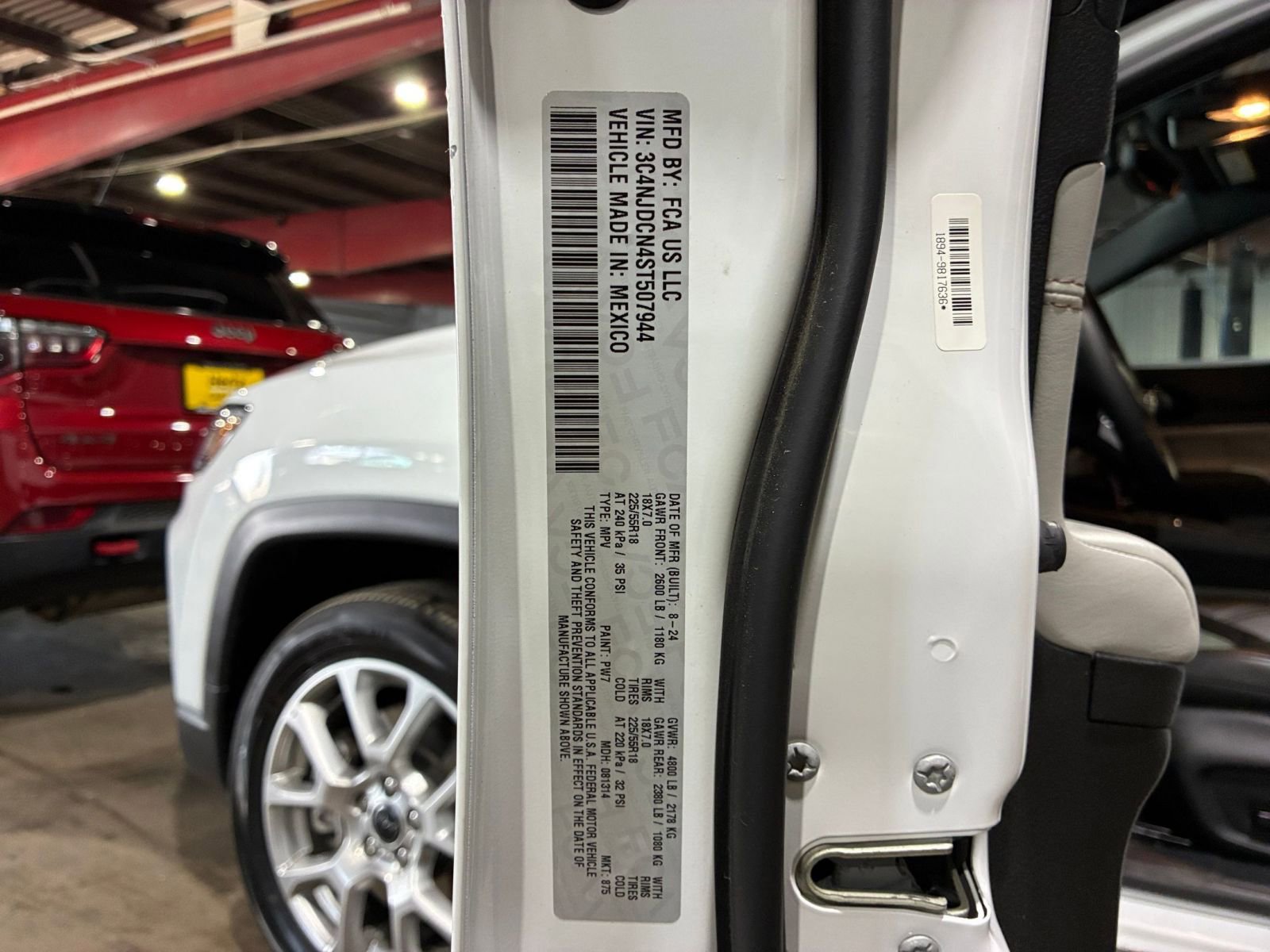 Used 2025 Jeep Compass Limited image 30