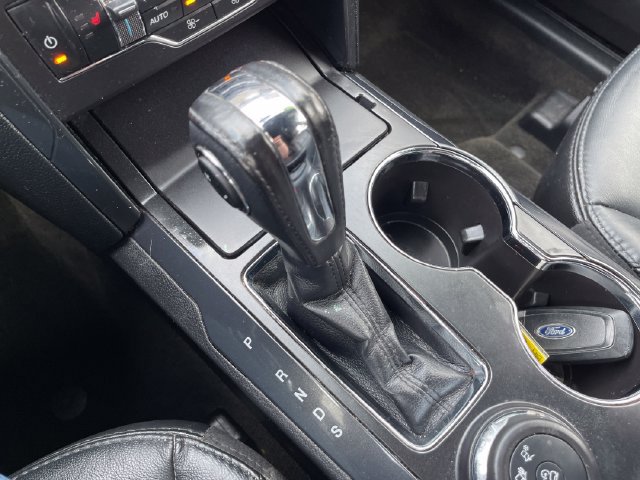 Used 2018 Ford Explorer XLT w/ Equipment Group 202A AWD/4WD image 22
