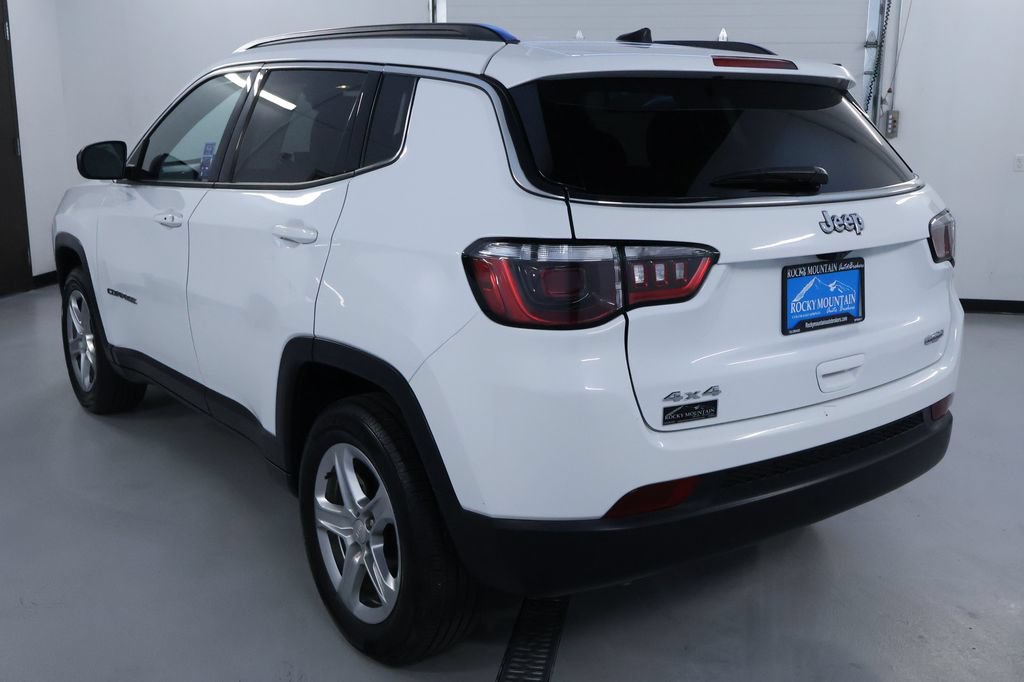Used 2024 Jeep Compass Latitude AWD/4WD image 5