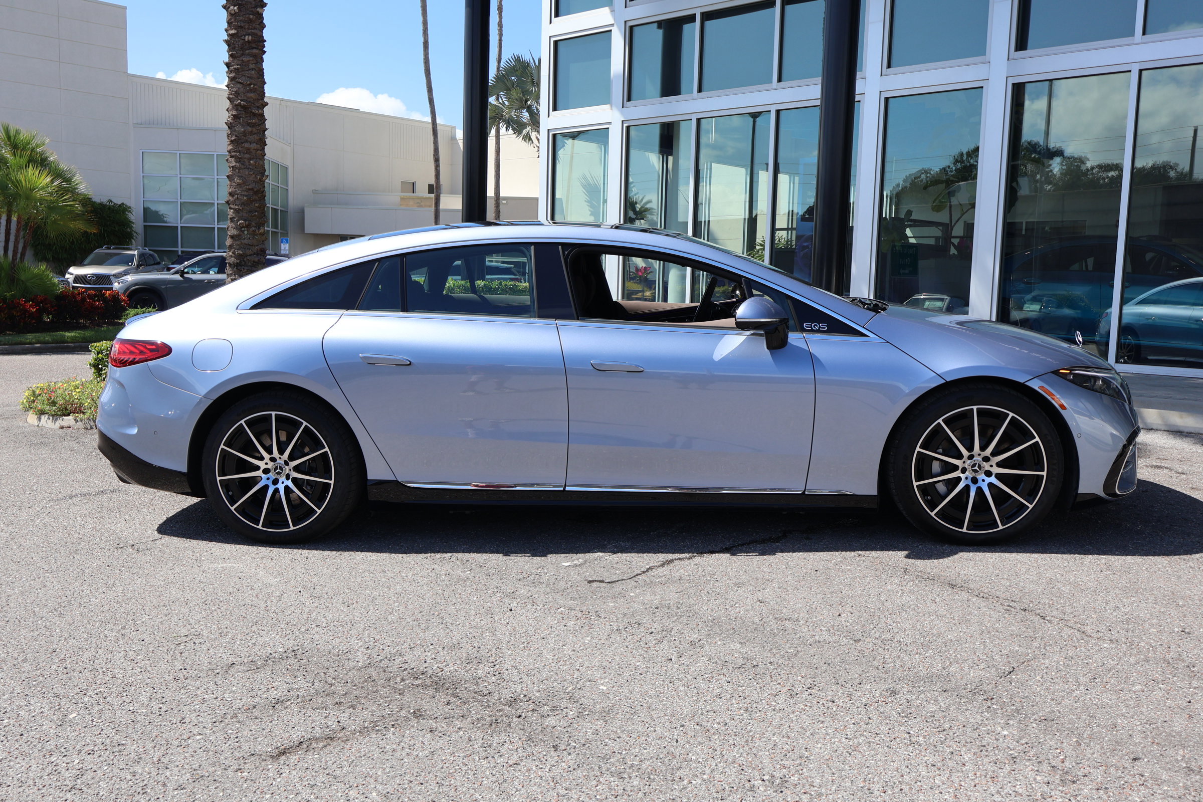 New 2025 Mercedes-Benz EQS 450+ 4MATIC Sedan image 8