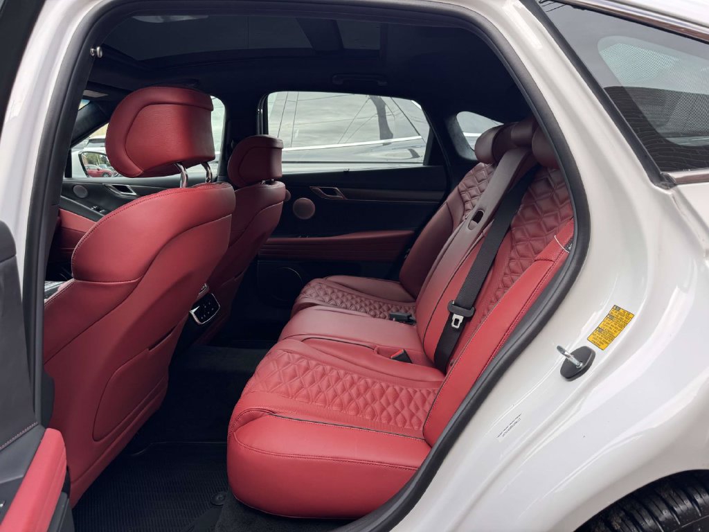 Used 2025 Genesis G80 3.5T Sport Prestige AWD/4WD image 11