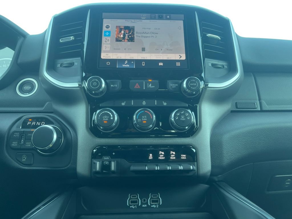 New 2026 RAM 1500 4x4 Crew Cab image 3