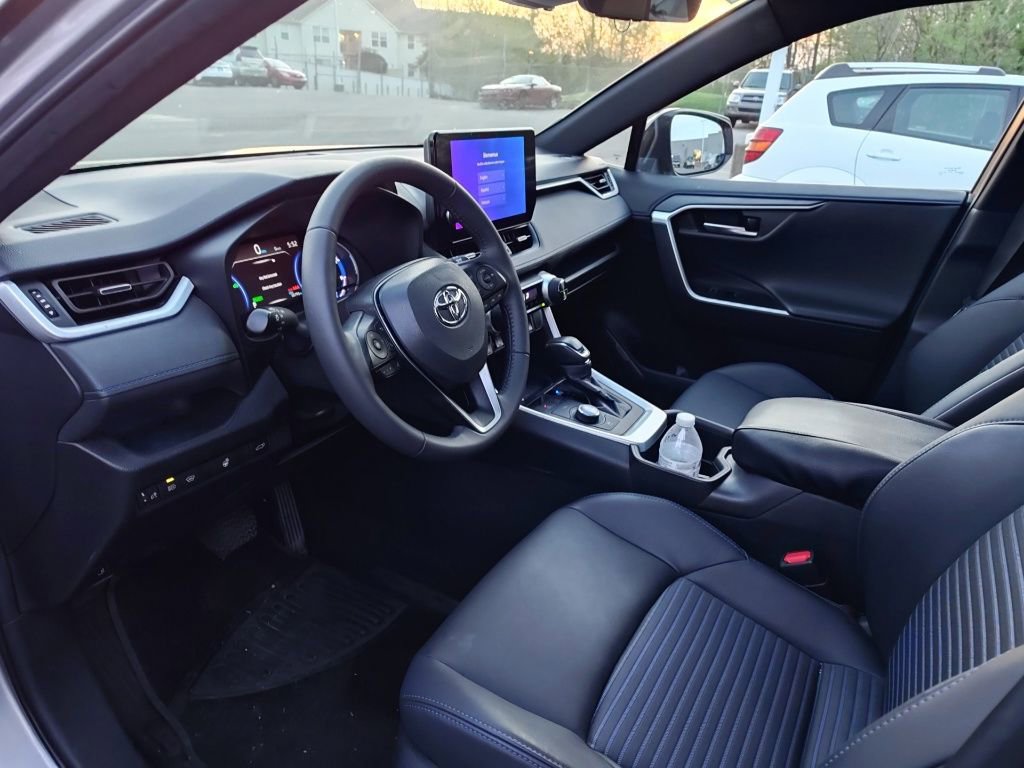 Used 2023 Toyota RAV4 XSE w/ XSE Grade Weather Package image 7