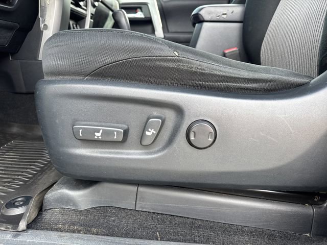 Used 2016 Toyota 4Runner SR5 AWD/4WD image 10
