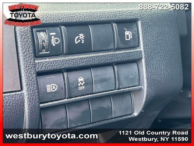 Used 2025 Toyota 4Runner SR5 AWD/4WD image 21