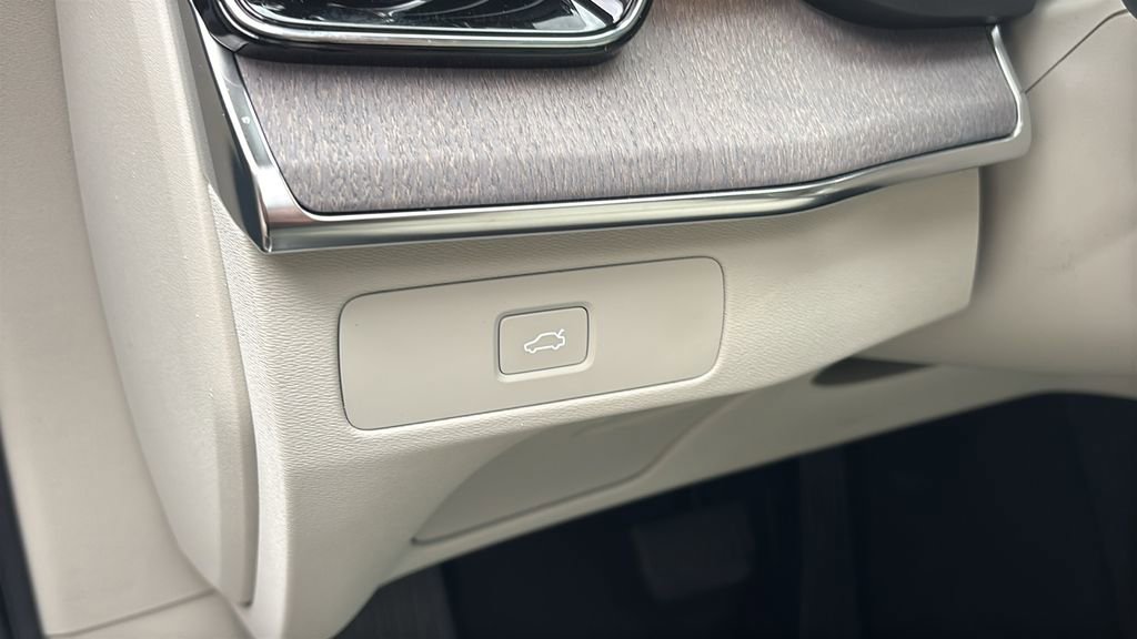 New 2026 Volvo XC90 B6 Ultra image 15