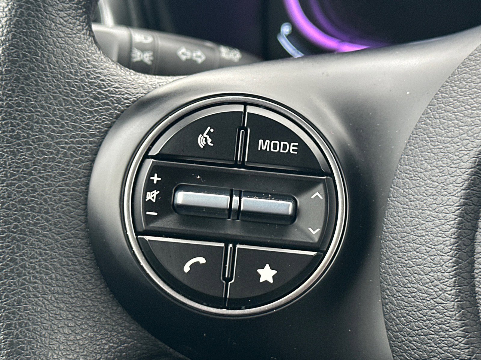 Certified 2025 Kia Soul LX w/ LX Technology Package image 10