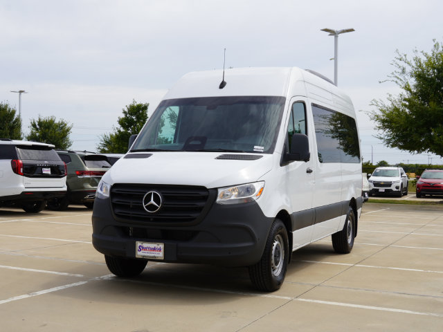 Used 2025 Mercedes-Benz Sprinter 2500 image 2
