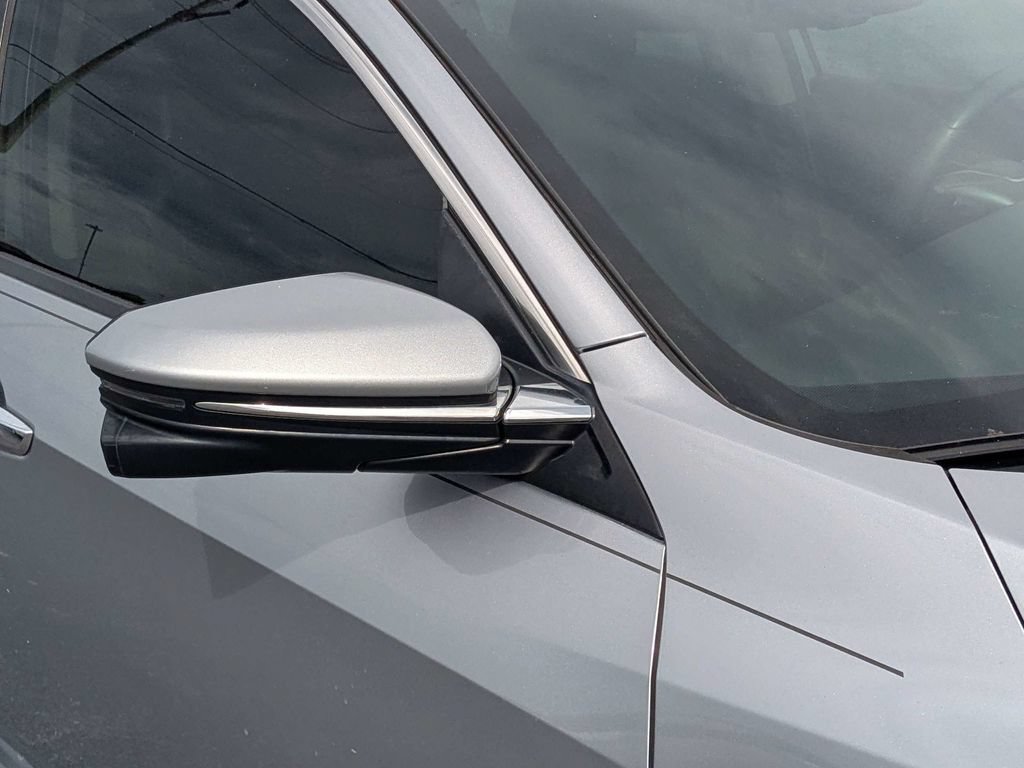 Used 2017 Honda Civic Touring image 11