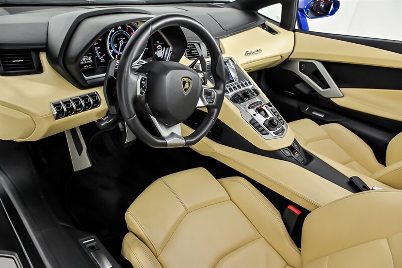 Used 2014 Lamborghini Aventador LP 700-4 AWD/4WD image 21