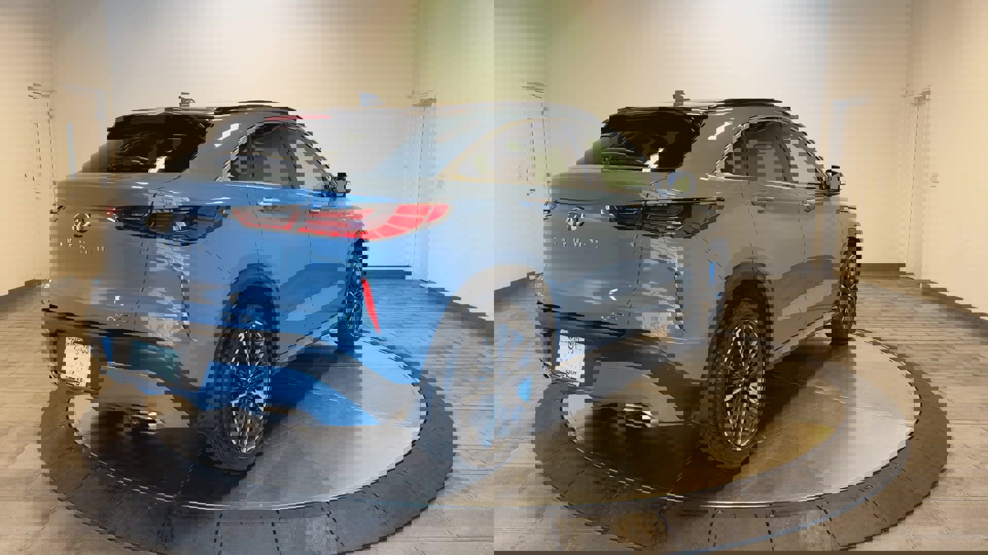 Certified 2025 INFINITI QX55 Luxe w/ Cargo Package image 8