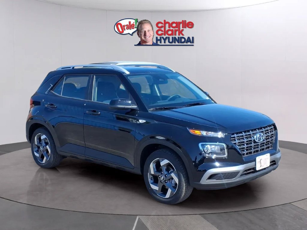 New 2026 Hyundai Venue SEL FWD image 7