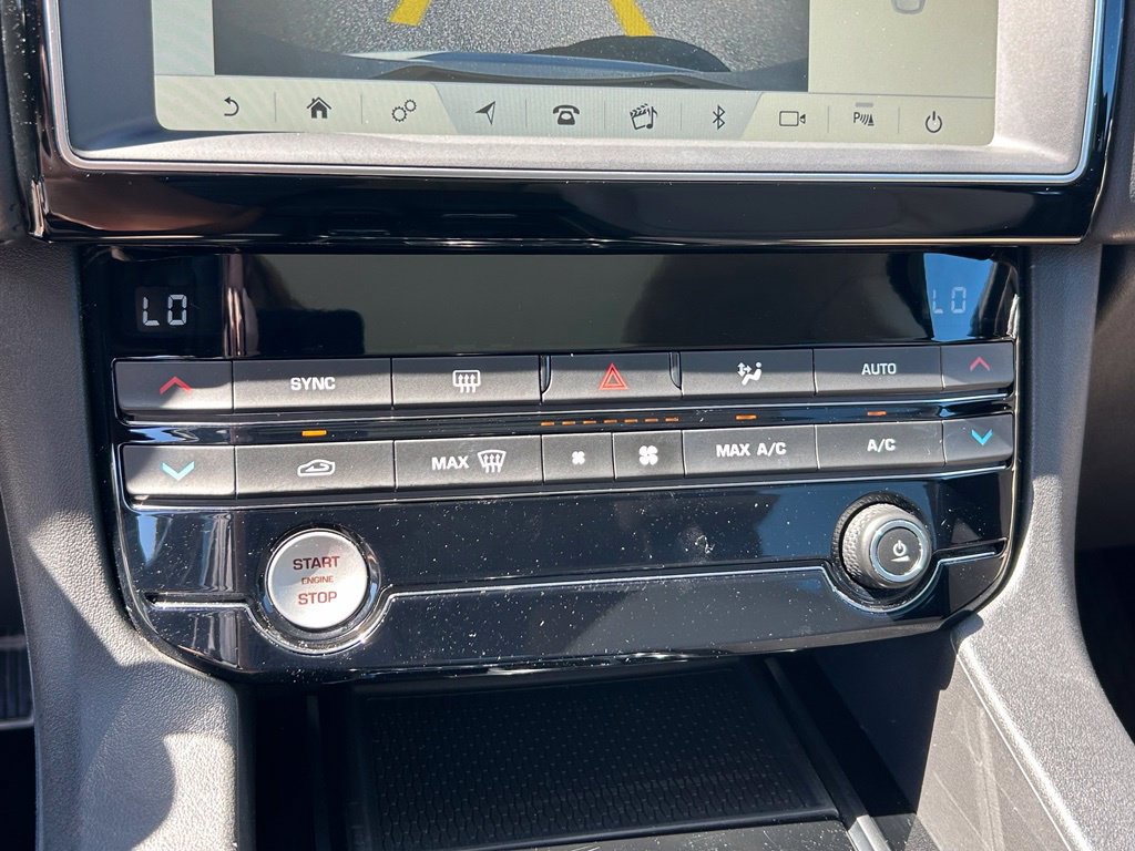 Used 2019 Jaguar F-PACE Premium AWD/4WD image 30
