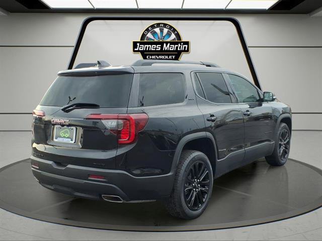 Certified 2023 GMC Acadia SLT w/ Elevation Edition image 4