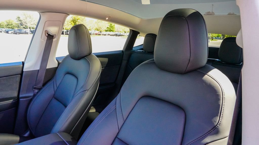 Used 2021 Tesla Model Y Long Range image 16