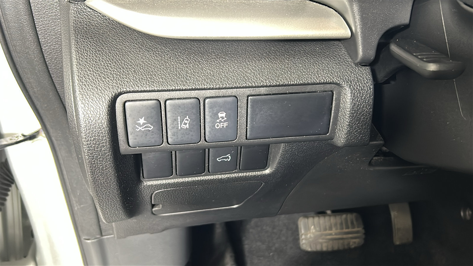 Used 2024 Mitsubishi Eclipse Cross SE AWD/4WD image 22