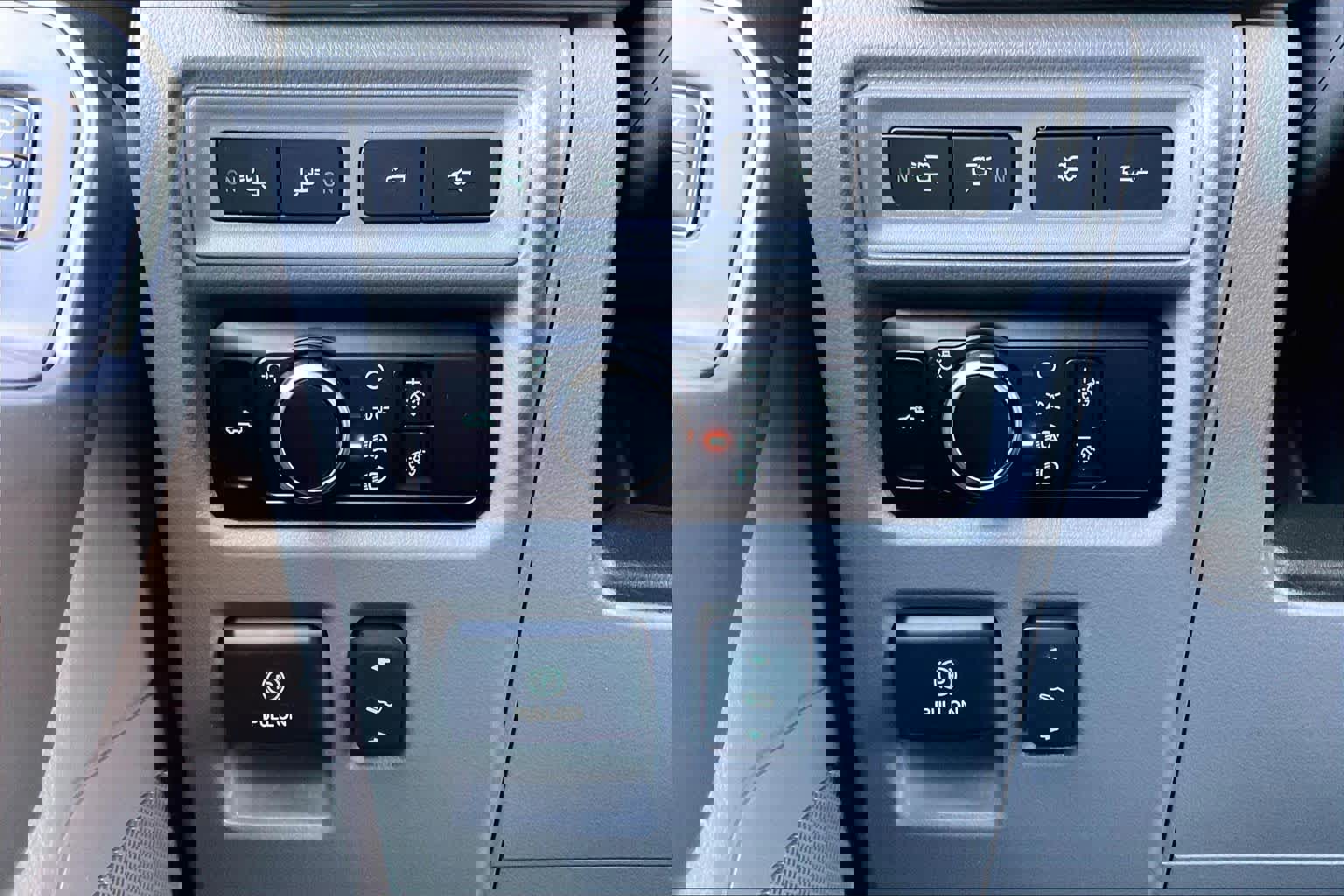 Used 2023 Ford F150 Lightning XLT w/ Equipment Group 312A High image 33