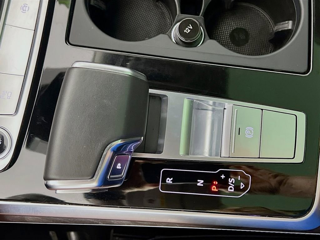 Used 2022 Audi Q8 Prestige w/ Prestige Package image 16