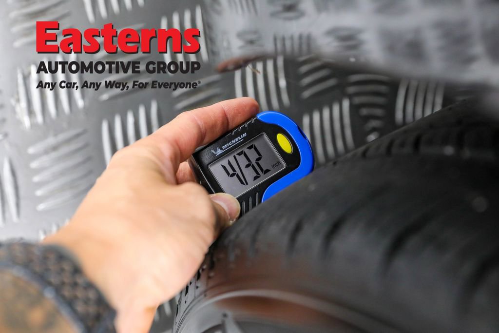 Used 2018 Toyota Avalon XLE Premium image 27