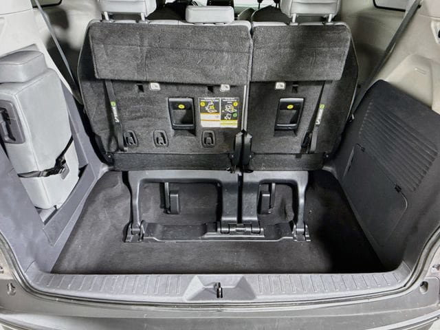Certified 2022 Toyota Sienna XLE FWD image 28