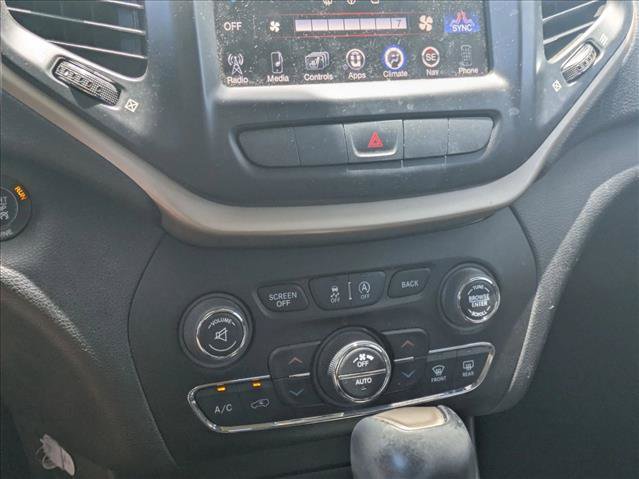 Used 2015 Jeep Cherokee Limited w/ Luxury Group FWD image 14