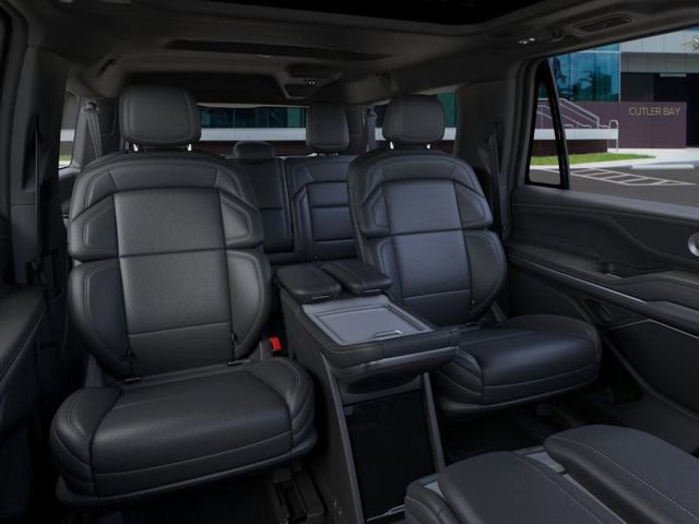 New 2025 Lincoln Navigator L Reserve w/ Jet Appearance Package image 11
