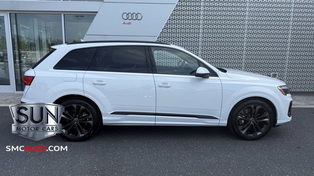 New 2025 Audi Q7 3.0T Prestige image 3