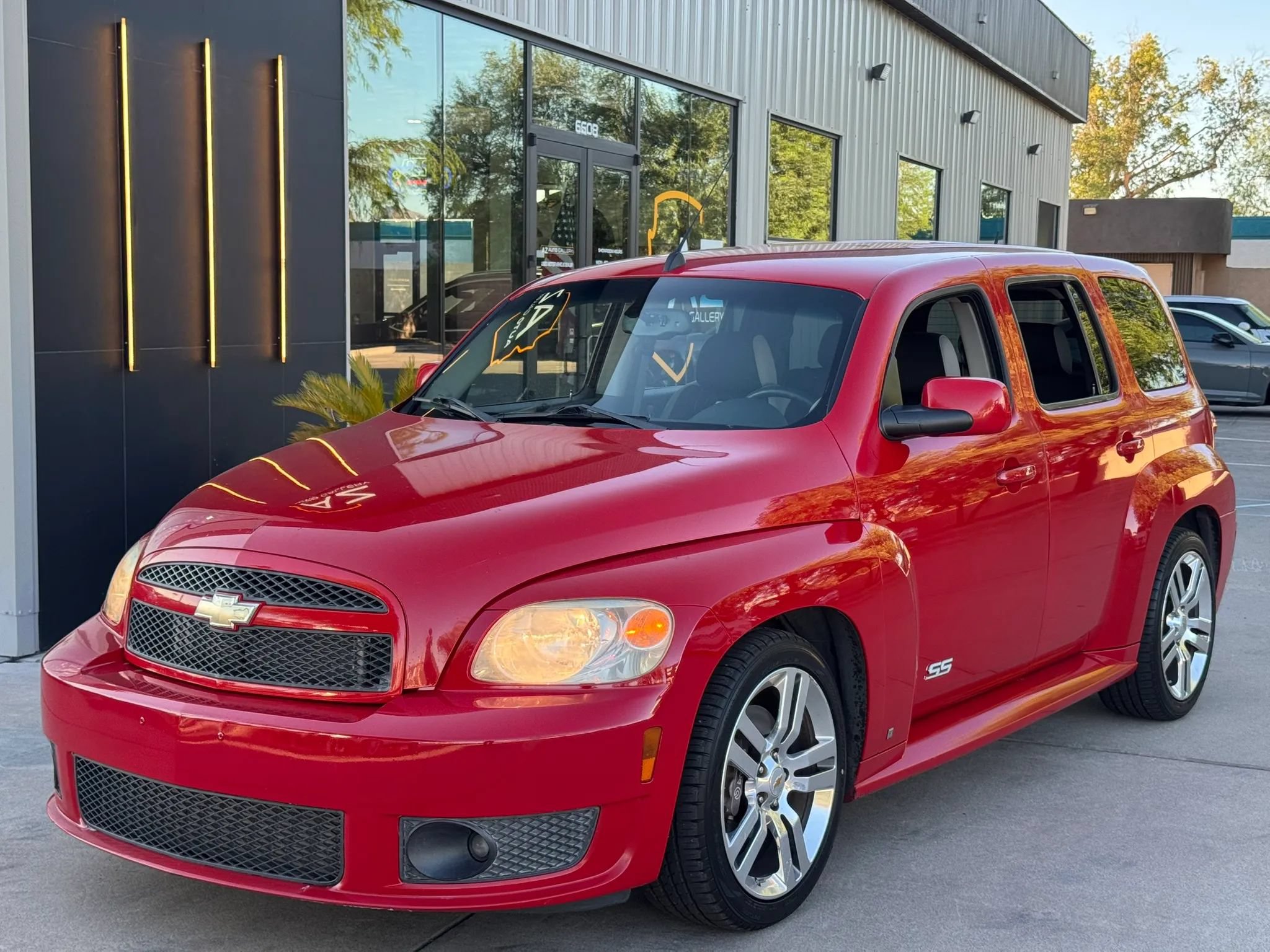Used 2009 Chevrolet HHR SS w/ Performance Package FWD image 2