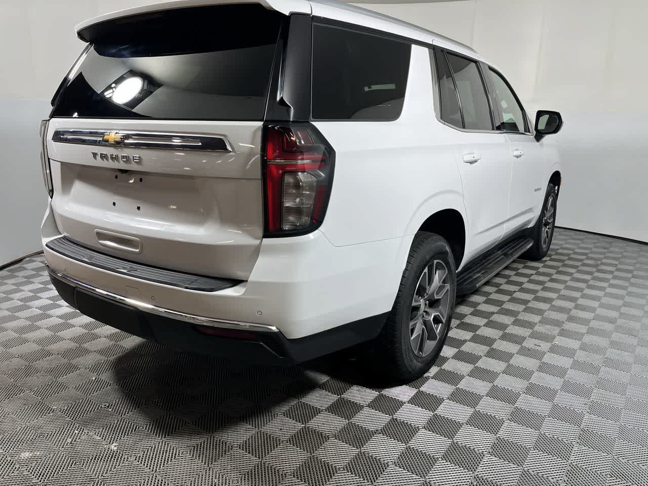 Used 2023 Chevrolet Tahoe LS w/ Driver Alert Package AWD/4WD image 8