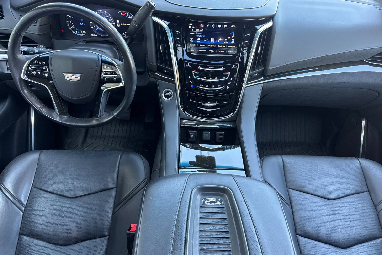 Used 2019 Cadillac Escalade ESV Platinum image 16
