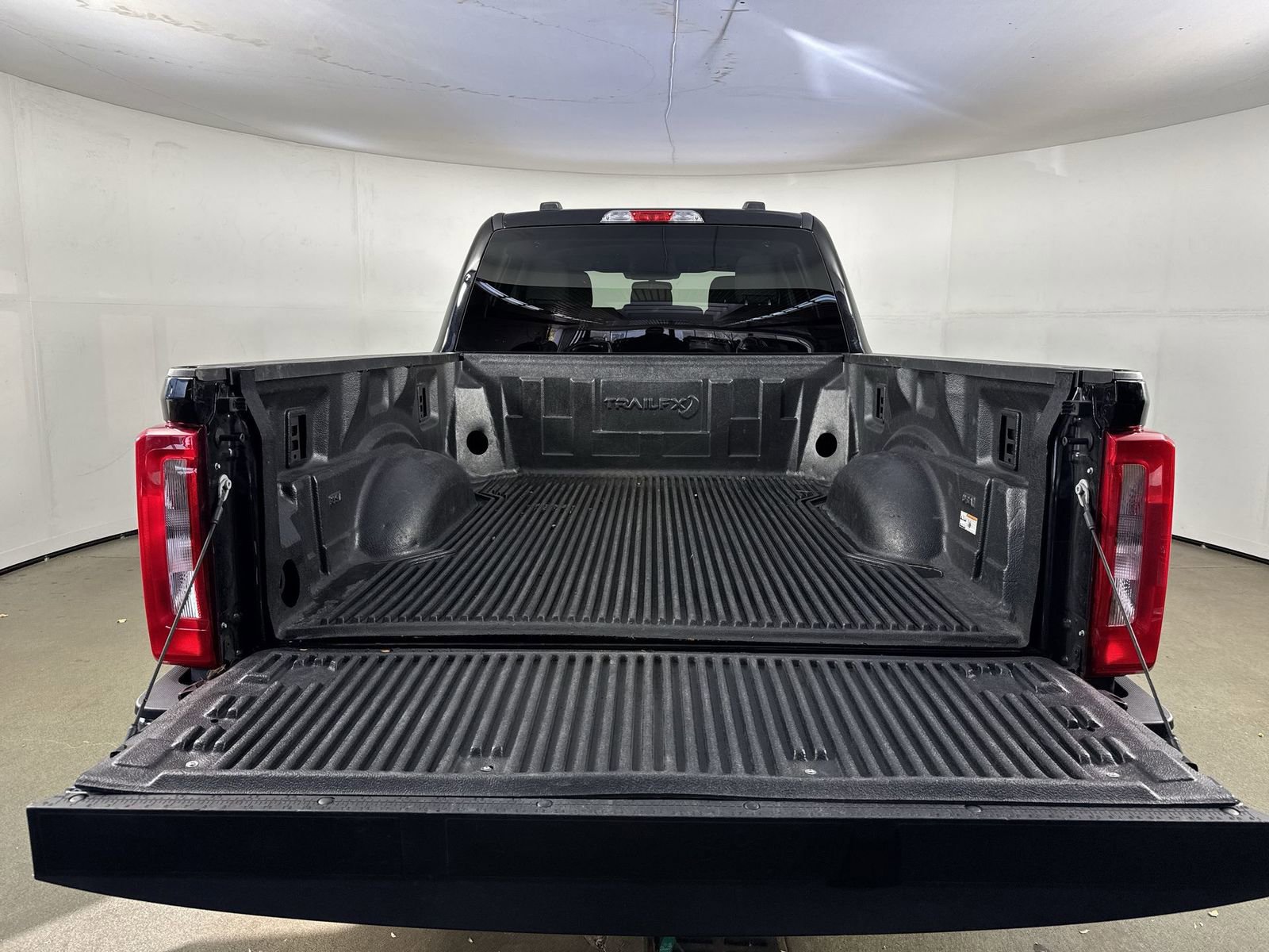 Used 2025 Ford F250 XLT image 32