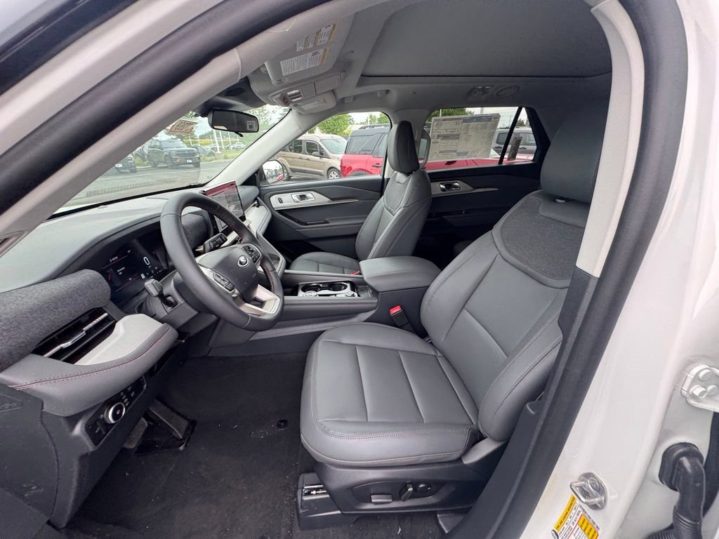 New 2026 Ford Explorer Active w/ Active Comfort Package AWD/4WD image 13