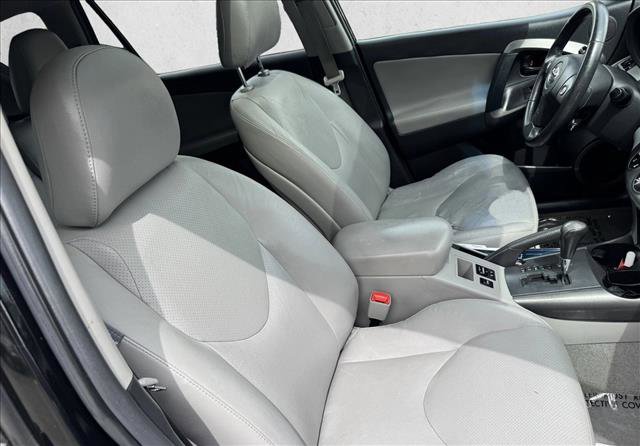 Used 2011 Toyota RAV4 Limited AWD/4WD image 20