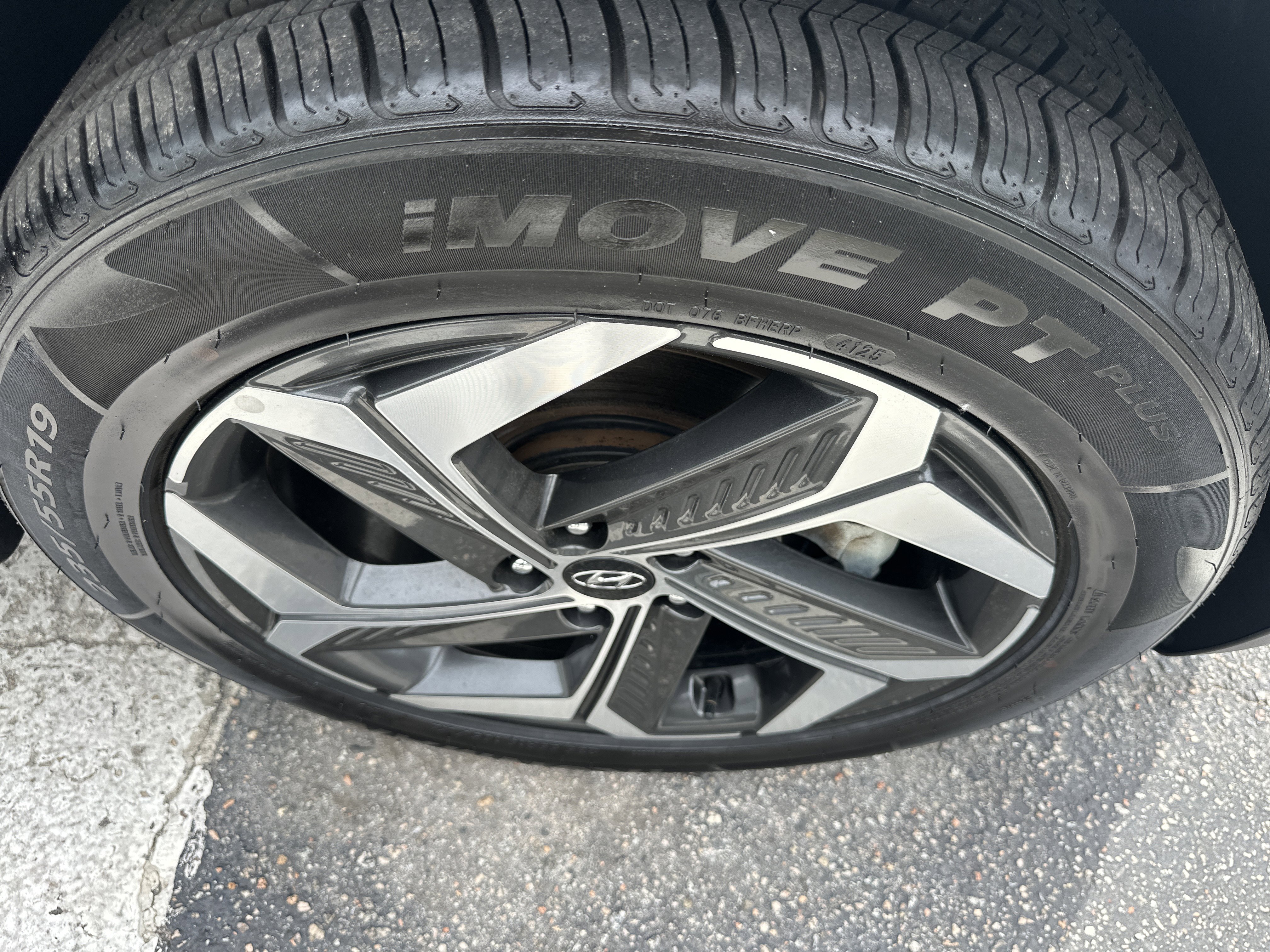 Used 2023 Hyundai Tucson Limited AWD/4WD image 4