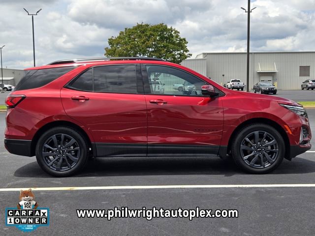 Used 2022 Chevrolet Equinox RS w/ RS Leather Package FWD image 2