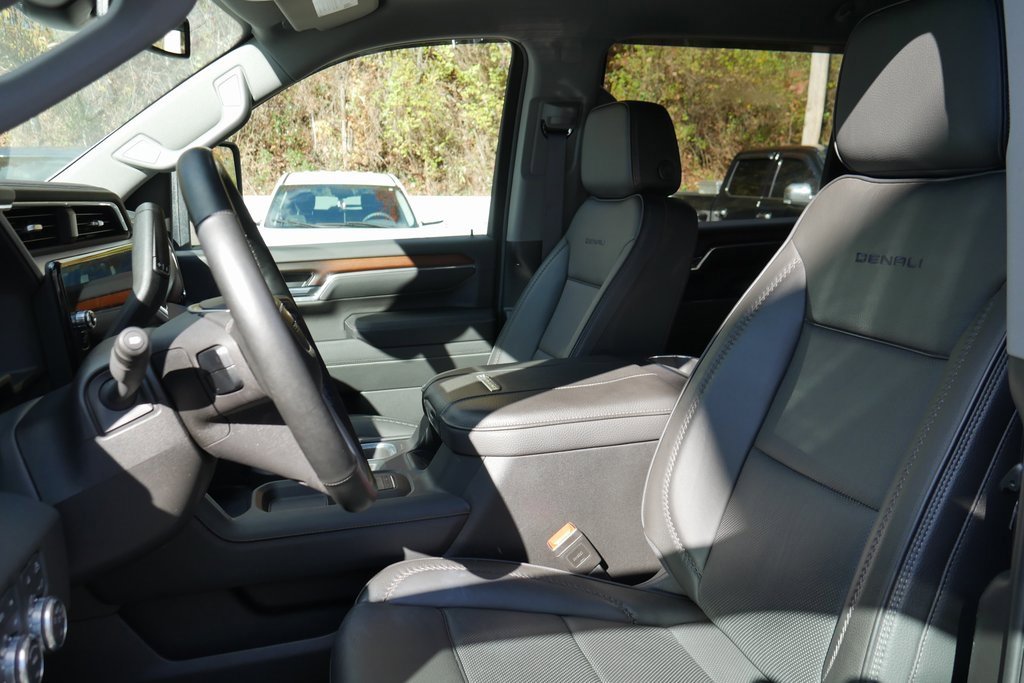 Used 2024 GMC Sierra 2500 Denali w/ Snow Plow Prep/Camper Package image 9