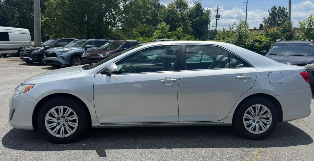 Used 2012 Toyota Camry LE FWD image 4