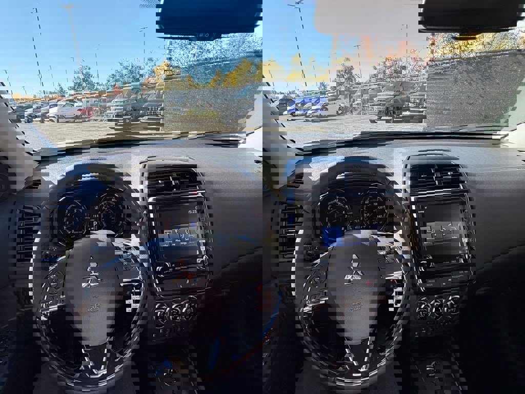 New 2025 Mitsubishi Outlander Sport LE image 23