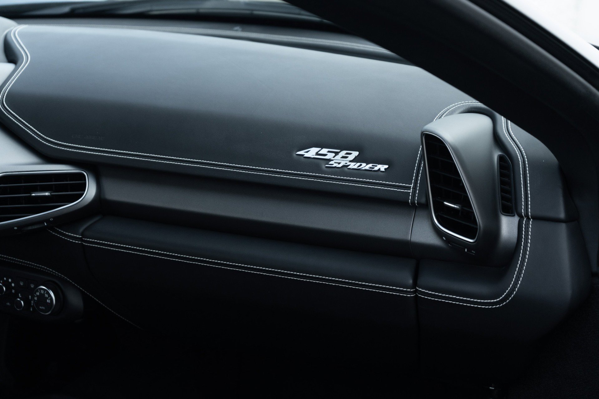 Used 2013 Ferrari 458 Spider image 27