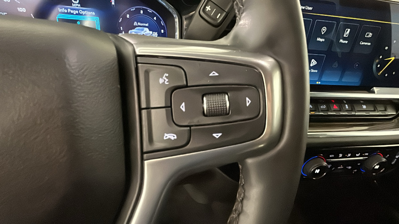 Used 2024 Chevrolet Silverado 1500 LT AWD/4WD image 20