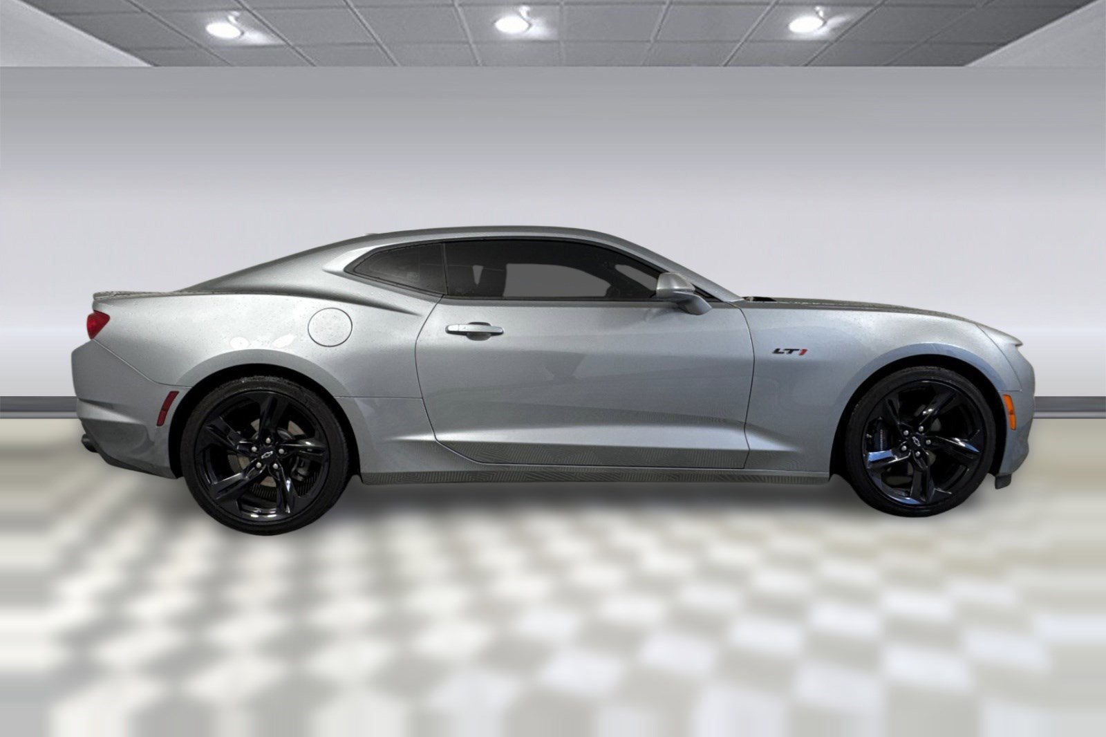 Used 2023 Chevrolet Camaro LT RWD image 7