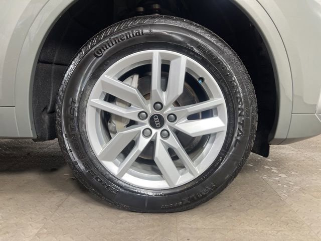 Used 2023 Audi Q5 2.0T Premium w/ Convenience Package AWD/4WD image 9