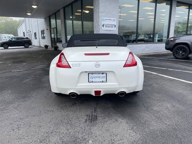 Used 2017 Nissan 370Z Touring Sport RWD image 11