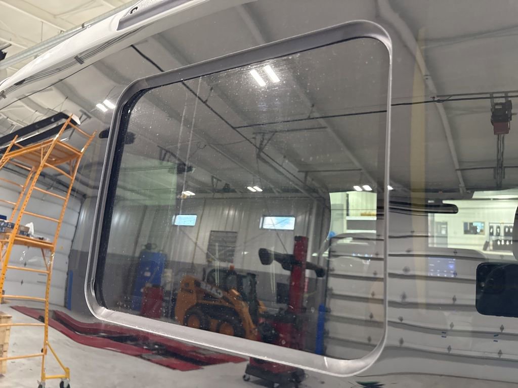 New 2025 Ford F450 XL w/ XL Chrome Package AWD/4WD image 9