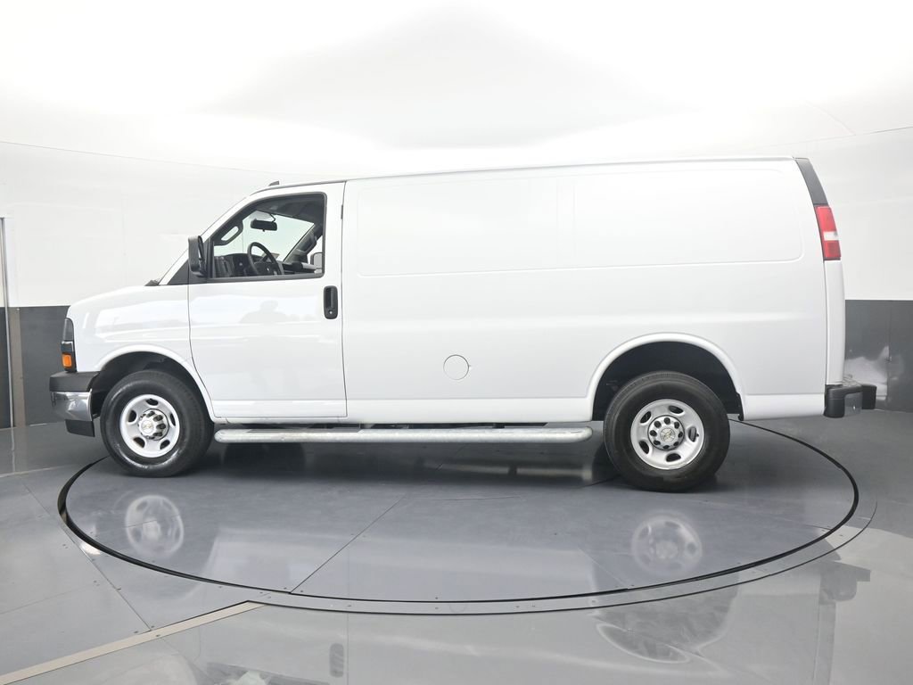 Used 2024 Chevrolet Express 2500 w/ Driver Convenience Package image 3