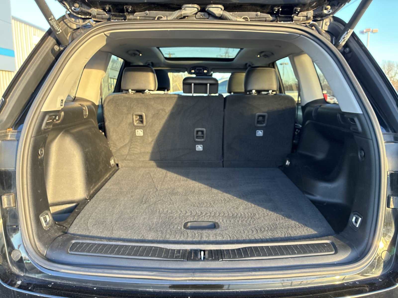 Used 2023 Jeep Grand Cherokee Limited image 27