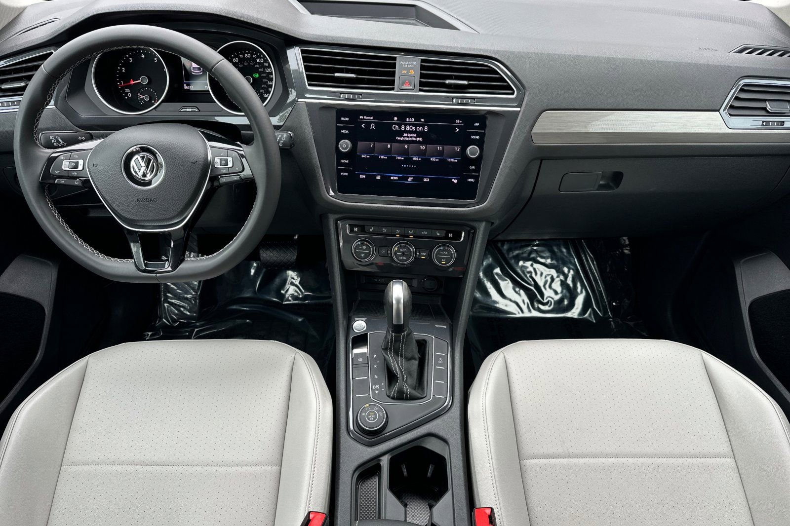 Used 2021 Volkswagen Tiguan SE AWD/4WD image 12