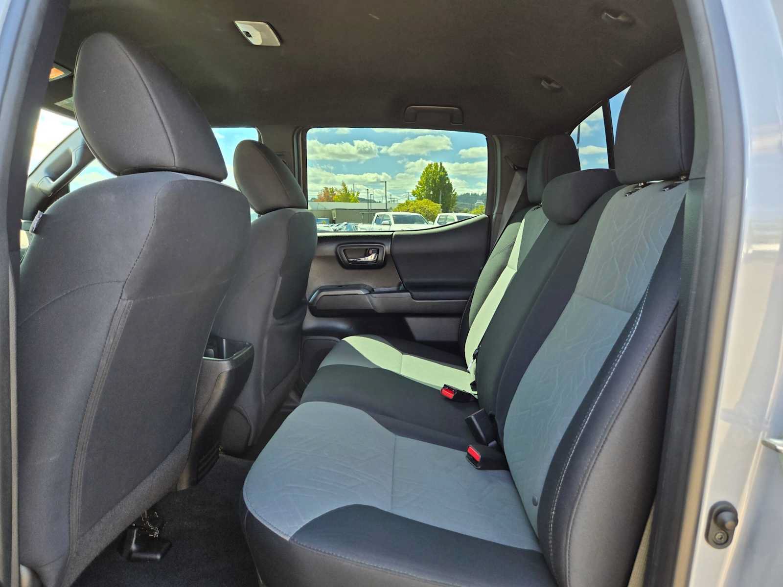 Certified 2020 Toyota Tacoma TRD Off-Road AWD/4WD image 21